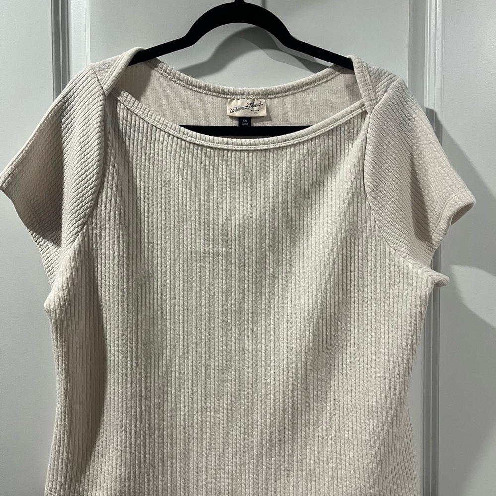 Universal Thread Cream Ribbed Short Sleeve Top